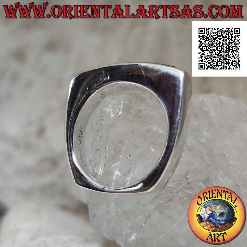 Smooth silver ring with narrow and long horizontal rectangular onyx on squared frame
