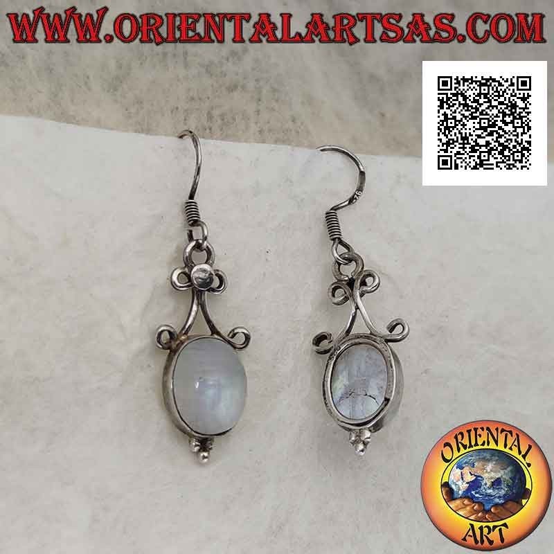 Boucles d'oreilles en argent avec cabochon ovale pierre de lune avec arcs au-dessus et trio de boules en dessous
