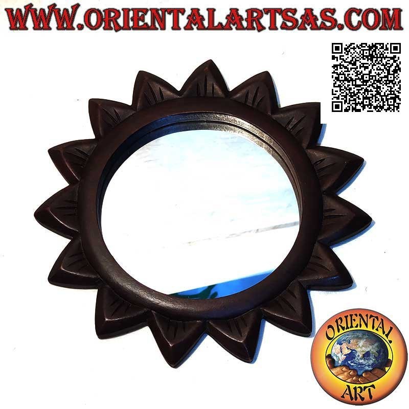 Wandspiegel, runde Sonne und gravierte Strahlen von Hand aus mahagonifarbenem MDF (30 cm)