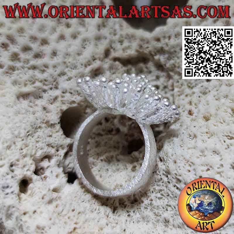 Silberring in Form einer Seeanemone mit Satin-Finish