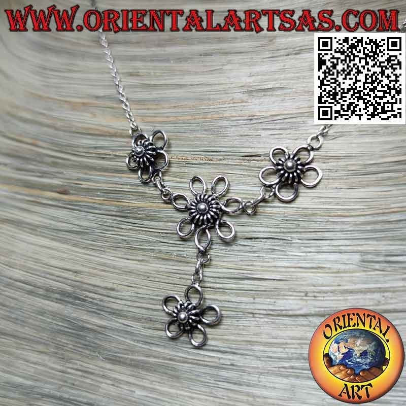Collar de plata 925 con cadena gargantilla con 4 flores centrales