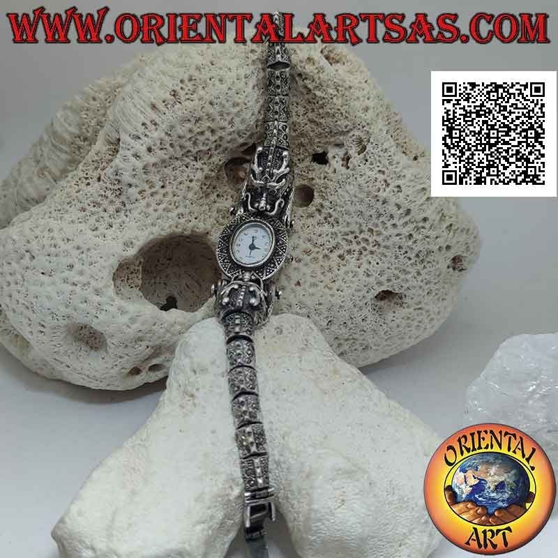 Quarzuhr aus 925 ‰ silbernem Drachenarmband mit rubinroten Augen und mit Markasit besetzt