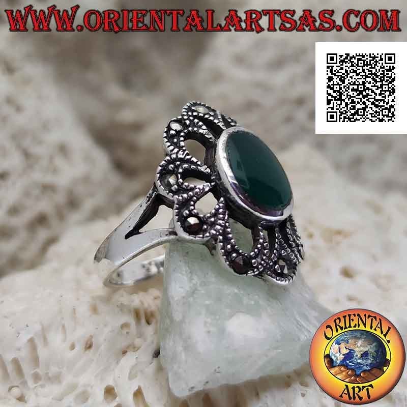 Silver ring with oval green agate with contour pierced by arches with marcasite