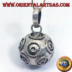pendant (recall the angels) called silver angels diameter 16mm.