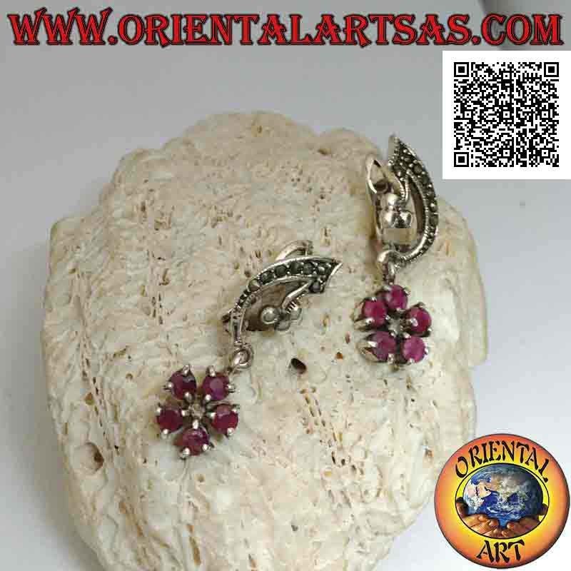 Boucles d'oreilles en argent, noeud avec marcassite et fermeture à levier et pendentif fleur de 5 rubis ronds naturels