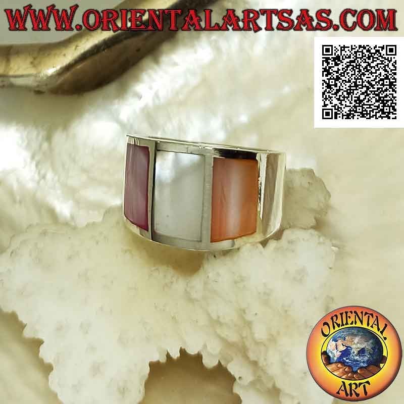 Anello in argento fascia liscia con tre madreperle multicolor incastonata a filo (3)