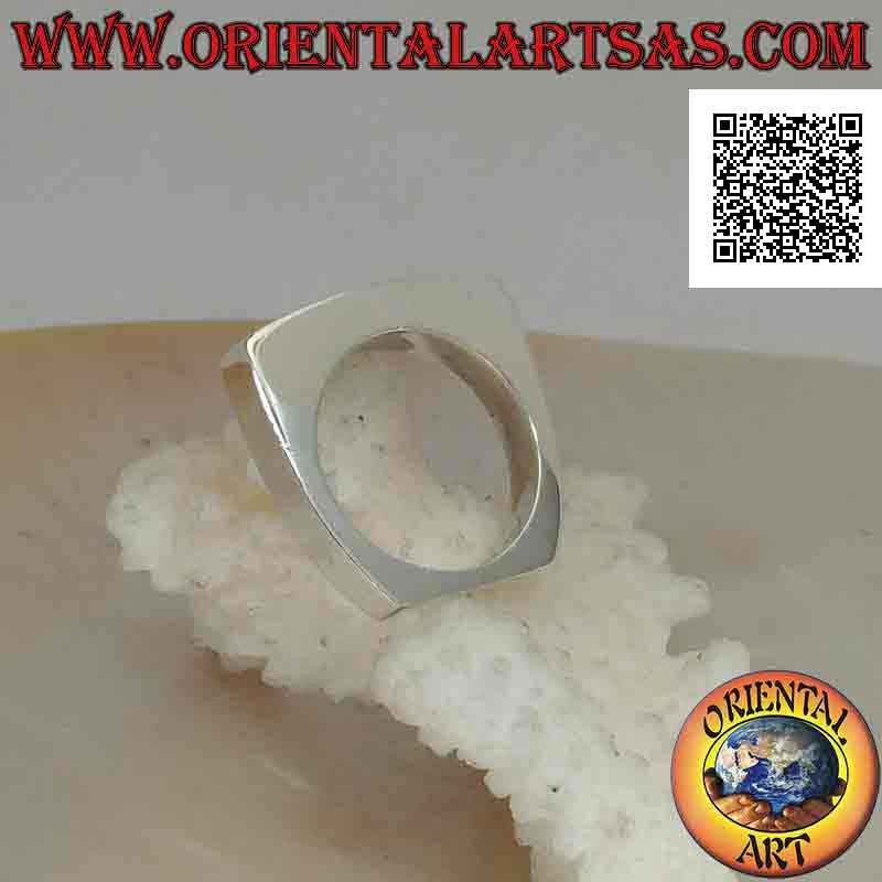 Glatter silberner Ring mit langem und schmalem horizontalem rechteckigem grünem Achat auf quadratischem Rahmen