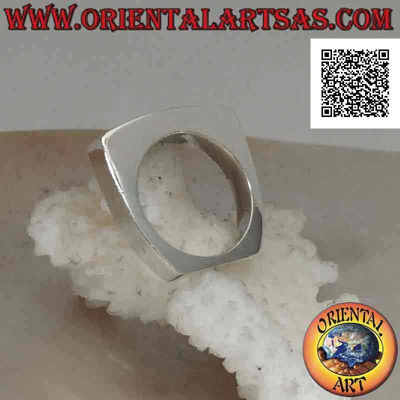 Smooth silver ring with long and narrow horizontal rectangular green agate on square frame