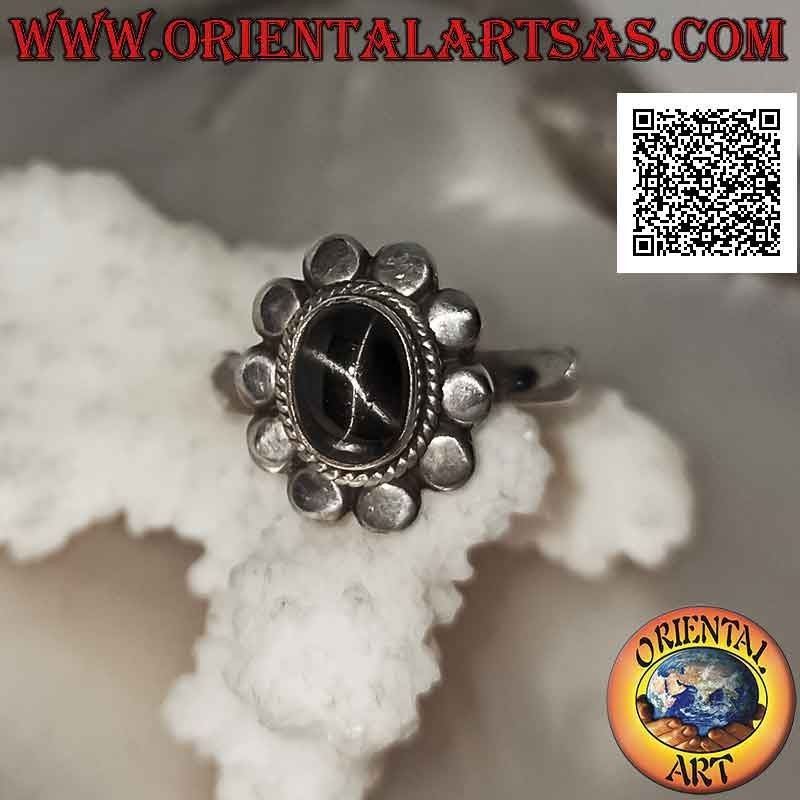 Anillo Plata Black Star Óvalo Cabujón Entrelazado Tachuelas