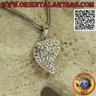 Colgante de plata, corazón con punta alargada tachonado de micro pedrería blanca