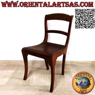 Sedia curva con schienale anatomico e fondo a doghe, in legno di teak