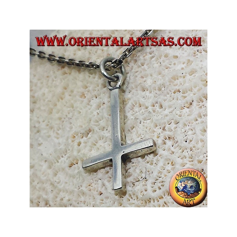 colgante de la cruz de San Pedro, o la cruz de plata anticristiana