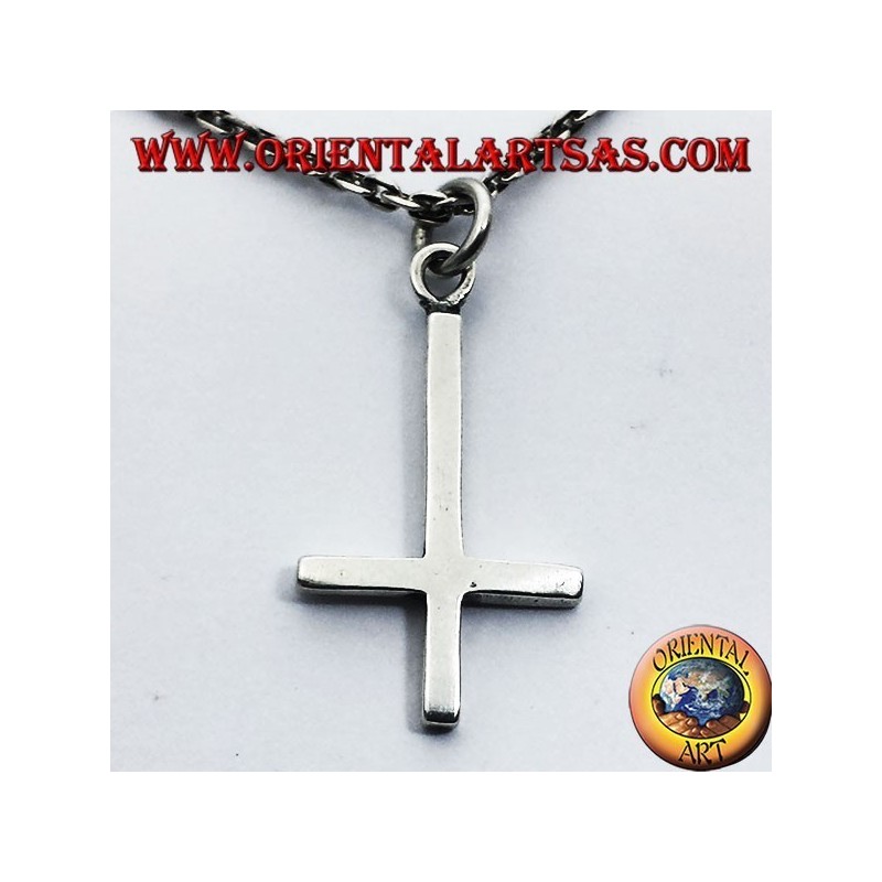 ciondolo croce di san Pietro o croce anticristiana in argento