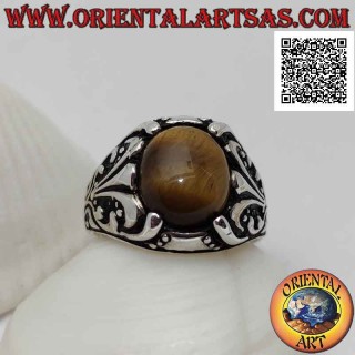 Bague en argent avec oeil de tigre ovale cabochon serti d'un décor floral avec lys sur les côtés