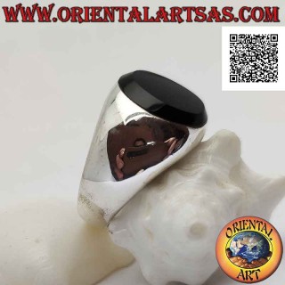 Anillo de plata convexo liso con ónix ovalado plano en relieve con doble borde sobresaliente