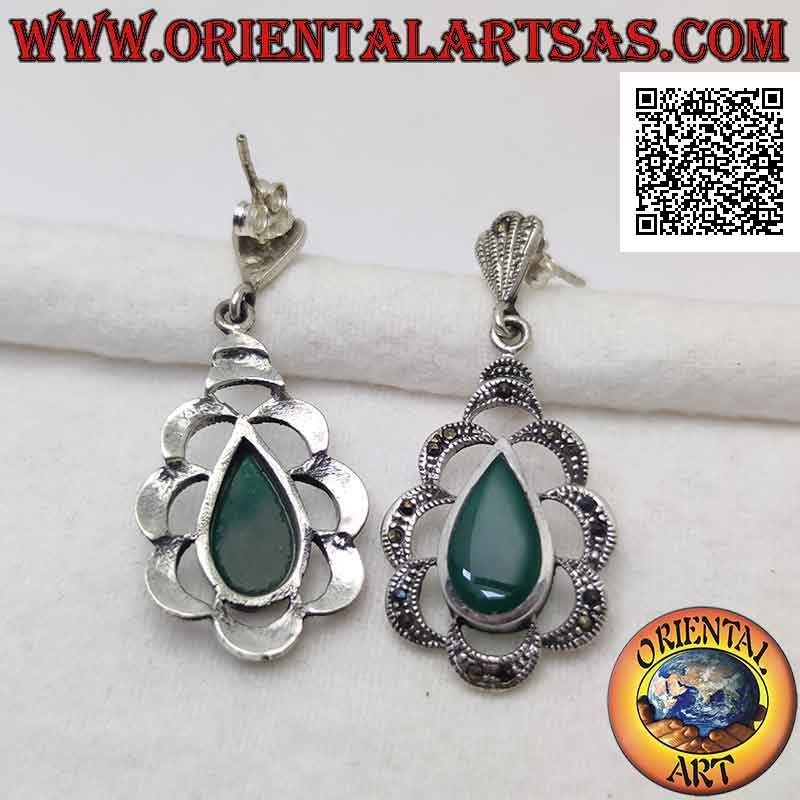 Silver earrings with green agate drop-shaped flush with the edge surrounded by arches of marcasite