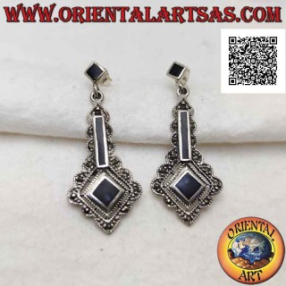 Boucles d'oreilles lobe en argent avec segment et losange d'onyx entouré de marcassite