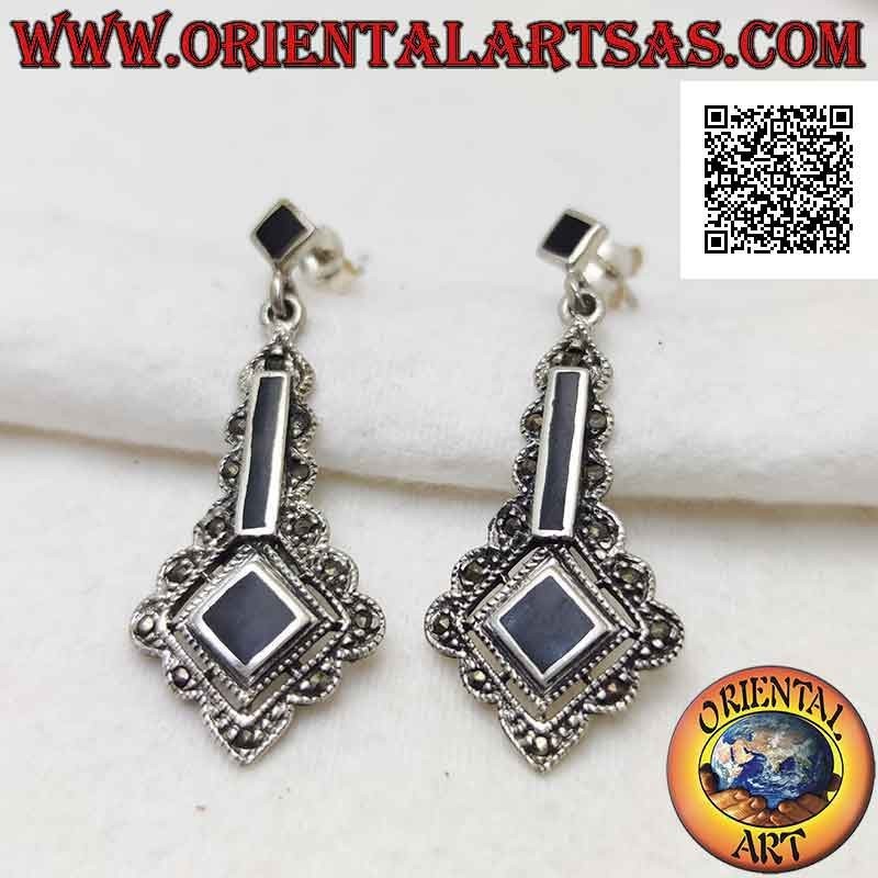 Boucles d'oreilles lobe en argent avec segment et losange d'onyx entouré de marcassite
