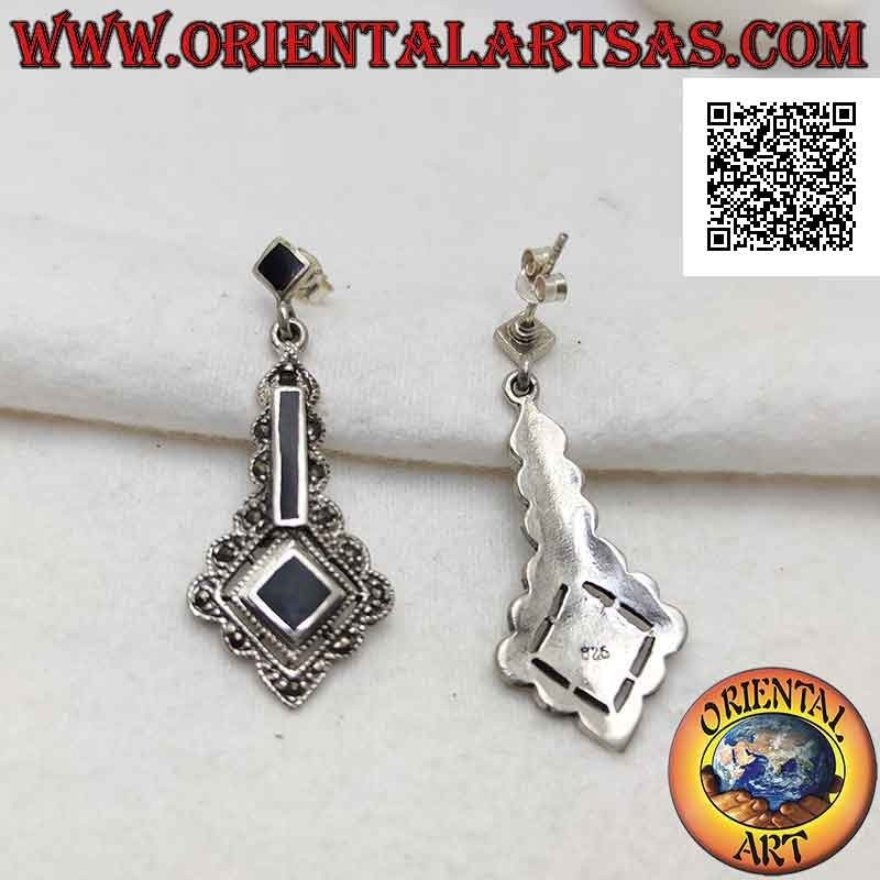 Orecchini in argento da lobo con segmento e rombo di onice contornato da marcassite