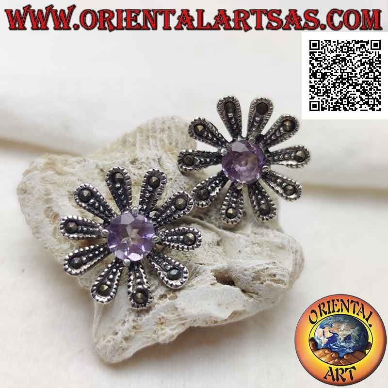 Pendientes grandes con lóbulos en forma de margarita en plata con incrustaciones de marcasita y amatista redonda central