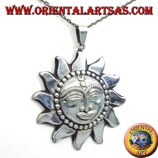 soleil pendant plus d'argent Nepali