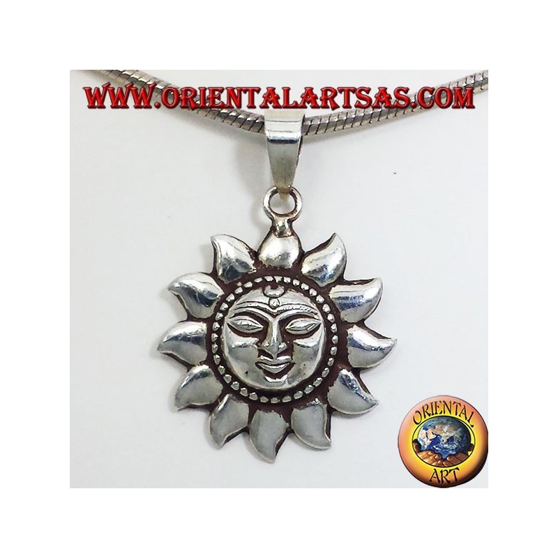 Silver Pendant Sun Nepalese (small)