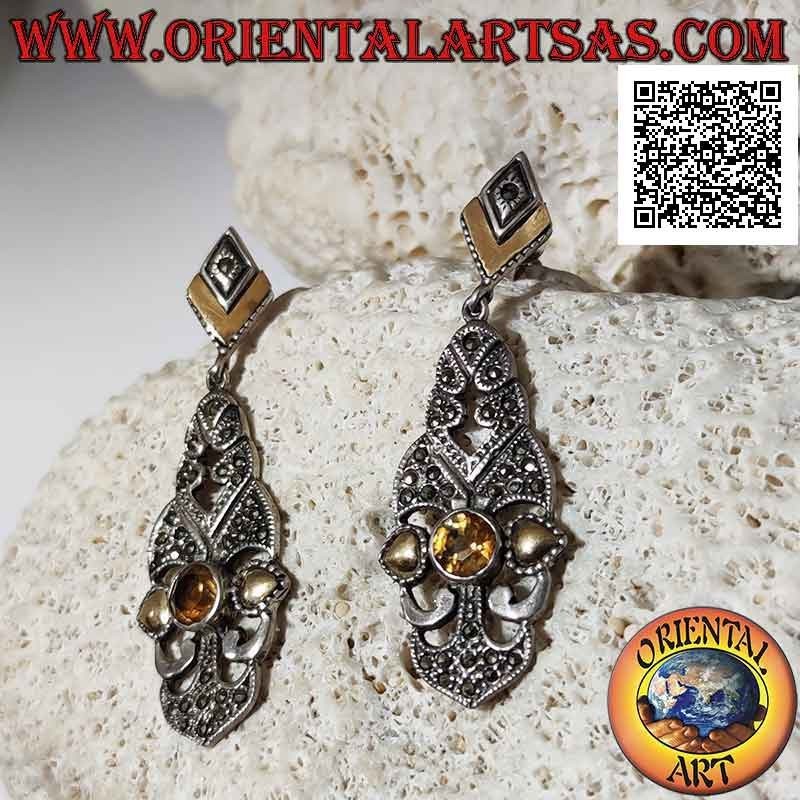 Orecchini in argento, piastra barocca traforata tempestata di marcassite, topazio giallo tondo e foglie d'oro