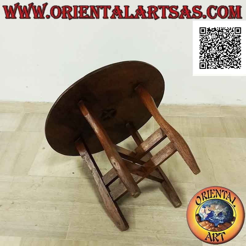 Table ronde à quatre pieds (plateau monobloc) en bois de teck ancien (70 cm Ø)