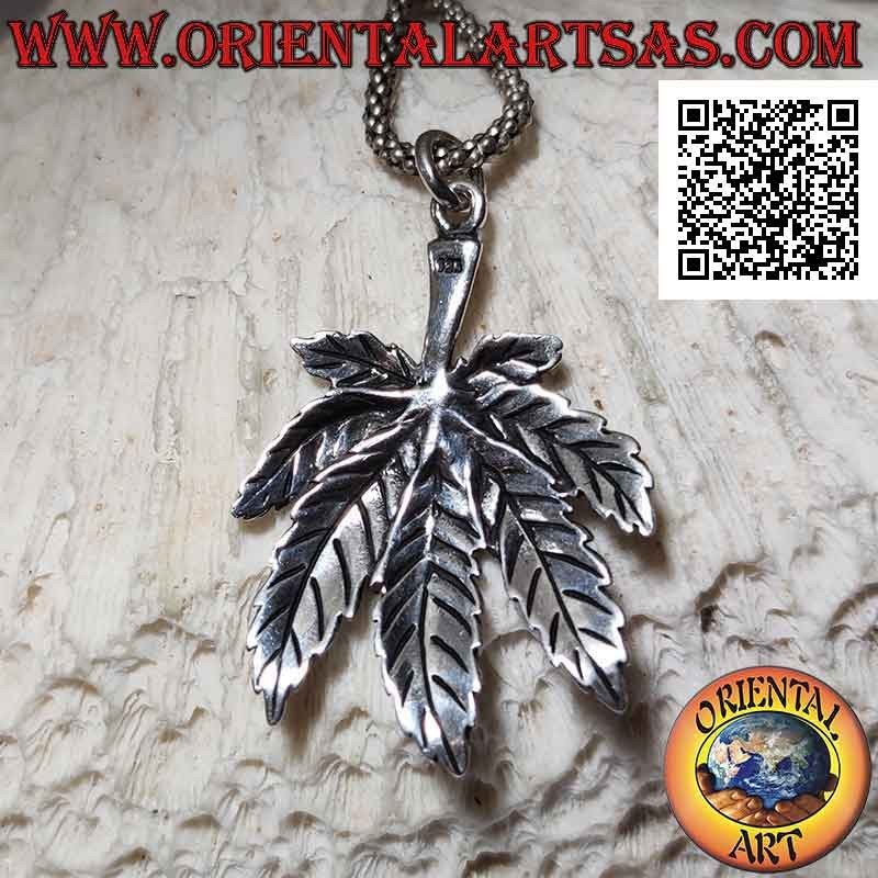 Pendentif en argent feuille de cannabis marijuana (grand)