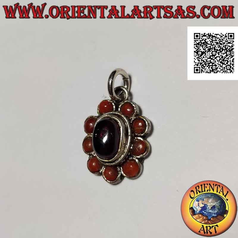 Pendentif fleur en argent avec cabochon central grenat ovale entouré de coraux