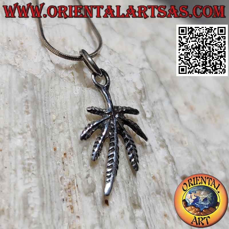 Marijuana Leaf Shaped Silver Pendant (Medium, Engraved)