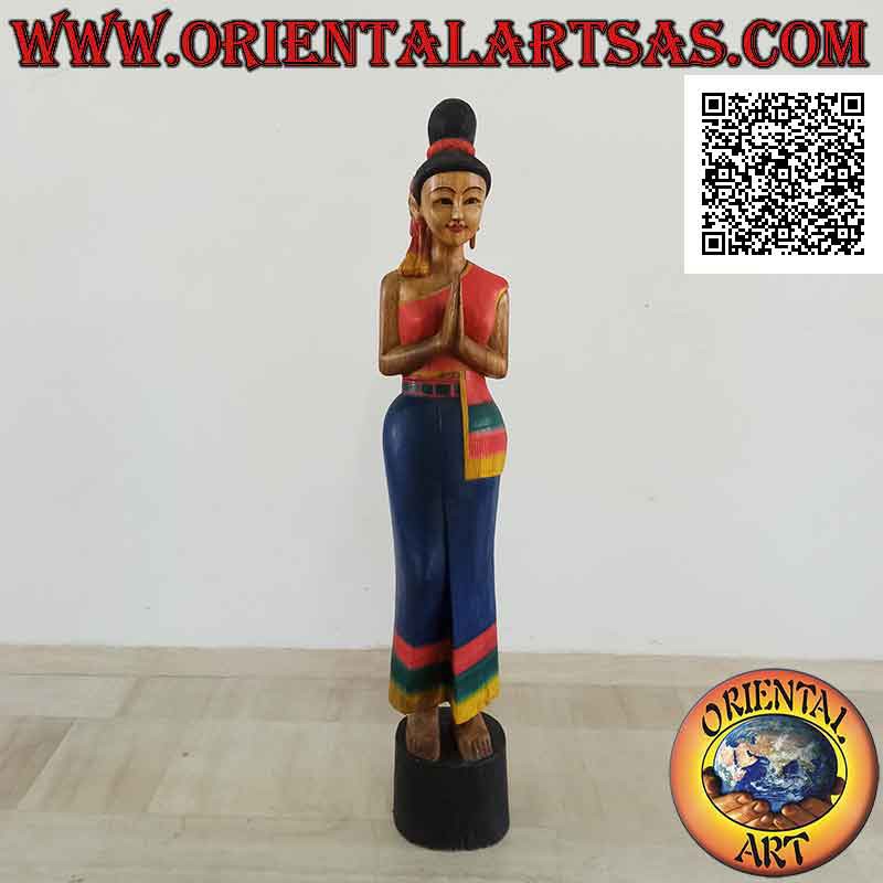 Scultura di una donna thailandese in un formale saluto del benvenuto "Wai o Sawasdee" in legno di suar da 150 cm (blu)