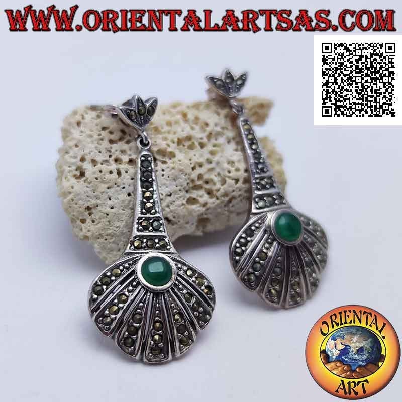 Silver fan-shaped lobe earrings studded with marcasite with central round green agate