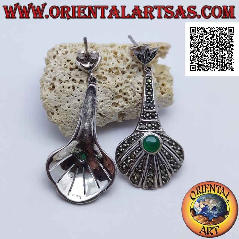 Silver fan-shaped lobe earrings studded with marcasite with central round green agate