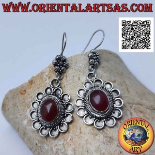 Boucles d'oreilles crochet en argent avec cabochon ovale cornaline entouré de cercles bas-relief