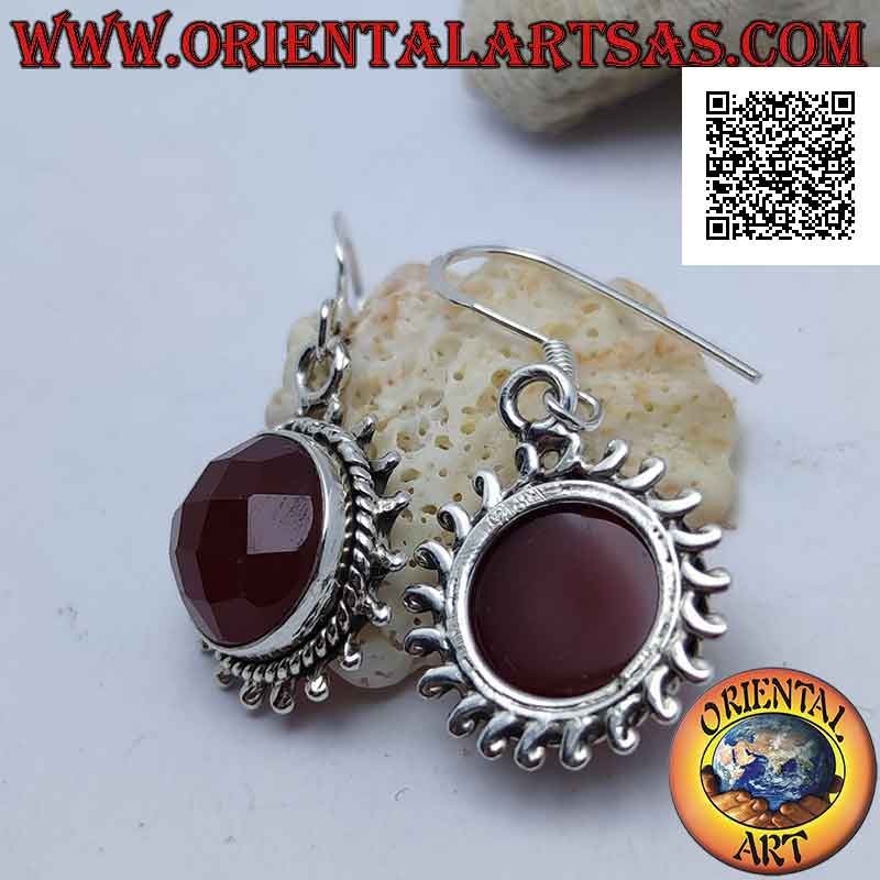 Orecchini in argento a sole di corniola tonda sfaccettata e raggi in argento