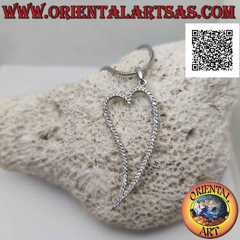Ciondolo in argento, contorno di cuore con punta allungata tempestato di micro-strass bianchi