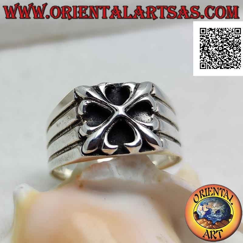 Silver ring with lily cross in high relief and lines engraved on the sides