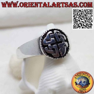 Smooth round silver ring with Duleek knot in bas relief (Celtic symbol)