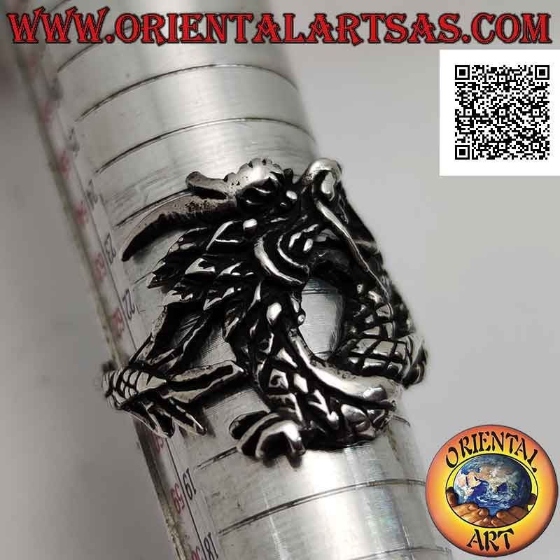 Bague en argent en forme de dragon oriental avec une moustache en mouvement et une queue enveloppante