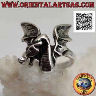 Silver ring, amphitheater (dragon) with large spread wings seen from the front