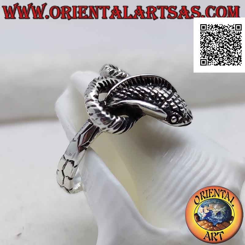 Silver ring in the shape of a shaped and twisted "cobra" snake (large)