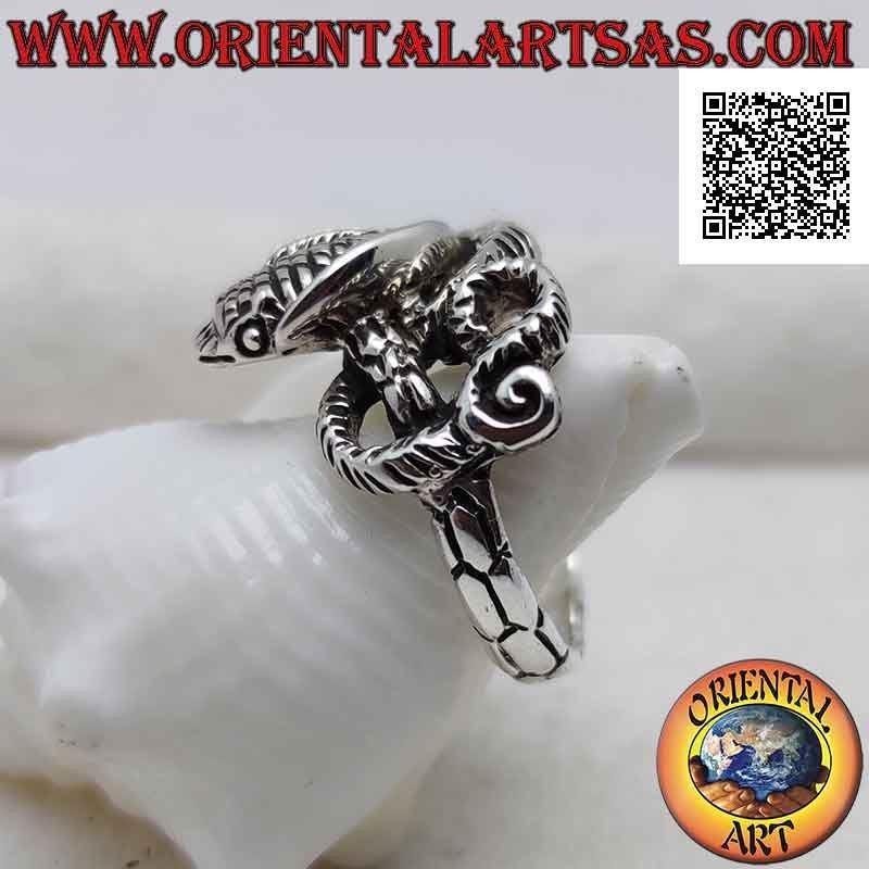 Silver ring in the shape of a shaped and twisted "cobra" snake (large)
