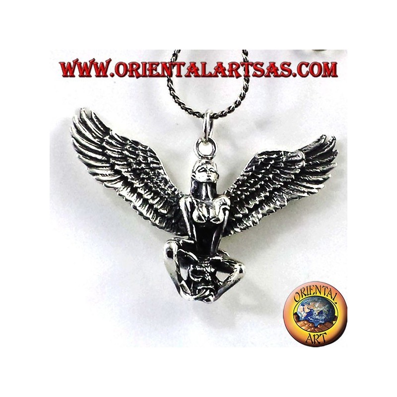 pendentif en argent, femme ailée avec le crâne