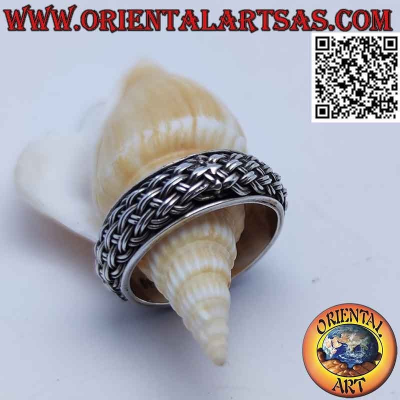Silver ring with rounded band, intertwining of a couple of lines