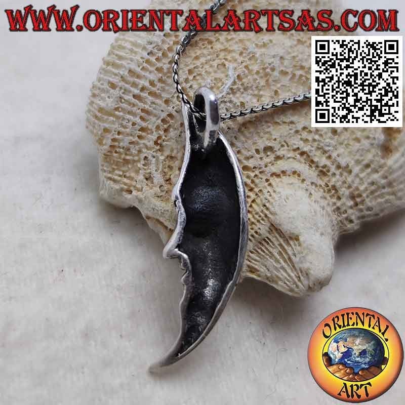 Colgante de plata, media luna lisa con cara en forma (estrecha y larga)