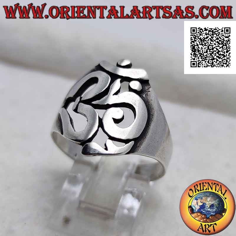 Bague en argent lisse en forme de syllabe sanskrite ajourée "ॐ" Oṃ