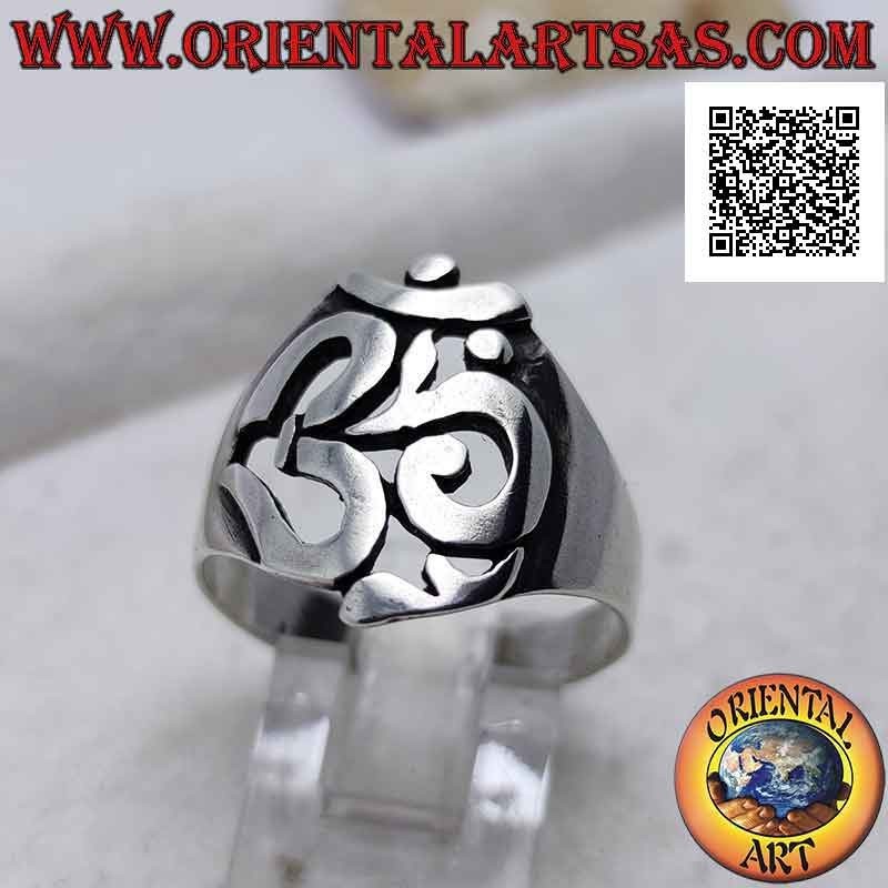 Smooth silver ring shaped in the shape of an openwork Sanskrit syllable "ॐ" Oṃ