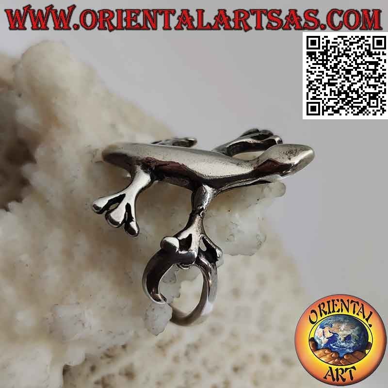 Bague en argent en forme de gecko (Gekkonidae) enveloppant lisse par la gauche (grande)