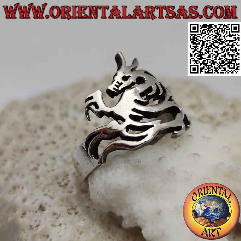 Glatter silberner Ring mit stilisiertem "S" -Drachen
